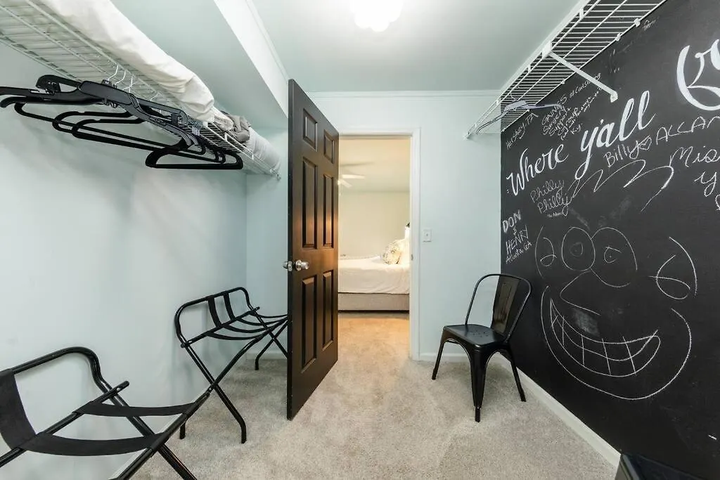 Midtown 2Br Gem With Private Balcony And Optional Parking Walkable To Vanderbilt, Music Row & Centennial Park Nashville