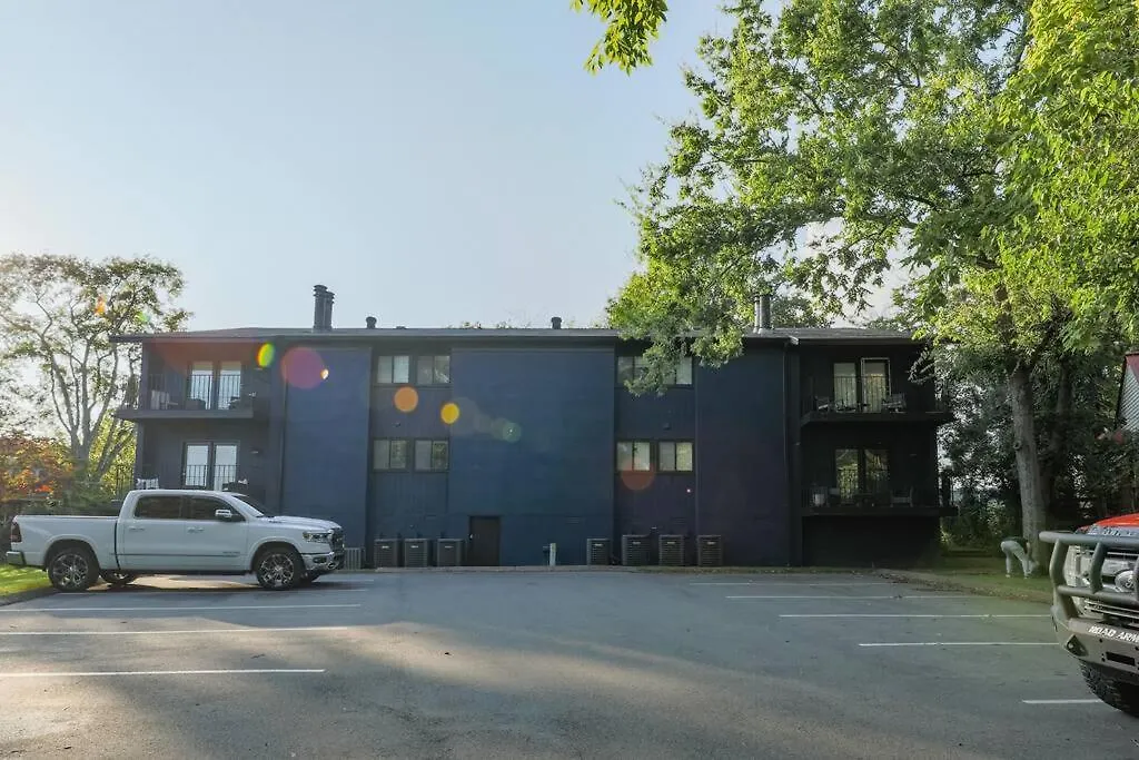 Midtown 2Br Gem With Private Balcony And Optional Parking Walkable To Vanderbilt, Music Row & Centennial Park Nashville